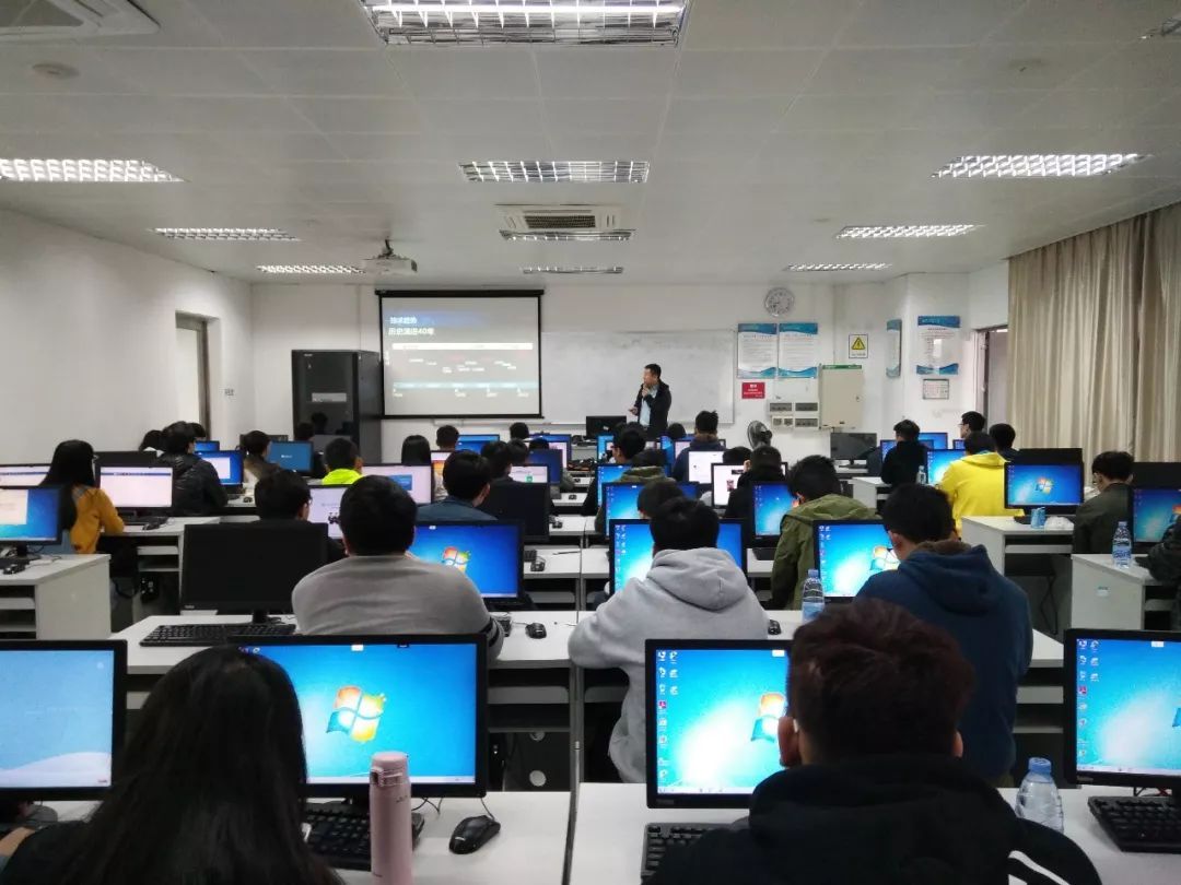 易霖博红客学院走进深圳信息职业技术学院 携手共筑网络技术服务新篇章